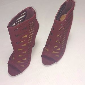 Qupid Women Burgundy High Heel Shoes Size 6